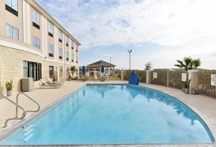 בית מלון כפרי Holiday Inn Express And Suites Schulenburg, An Ihg