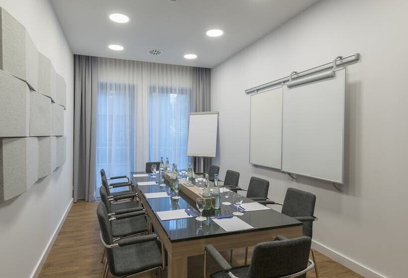 בית מלון כפרי Holiday Inn Express And Suites Schulenburg, An Ihg