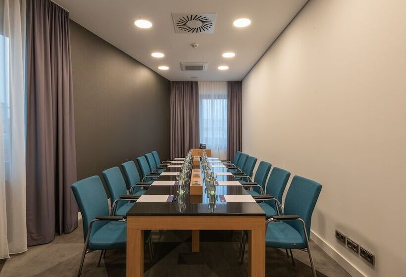 בית מלון כפרי Holiday Inn Express And Suites Schulenburg, An Ihg