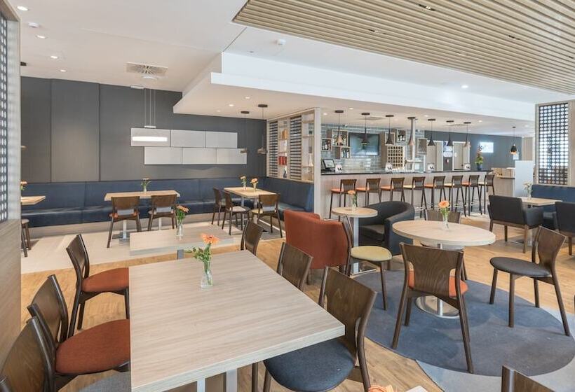 בית מלון כפרי Holiday Inn Express And Suites Schulenburg, An Ihg