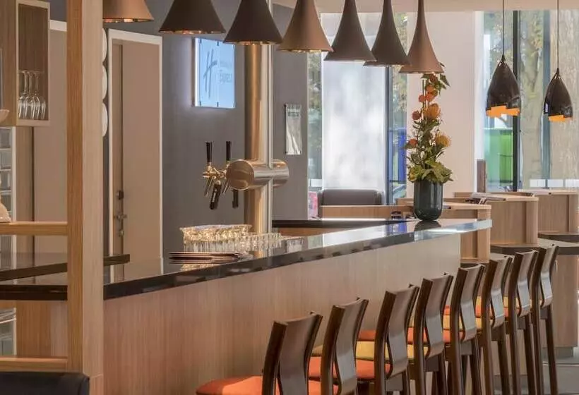 酒店 Holiday Inn Express And Suites Schulenburg, An Ihg