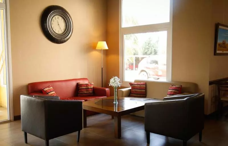 호텔 Howard Johnson Trenque Lauquen