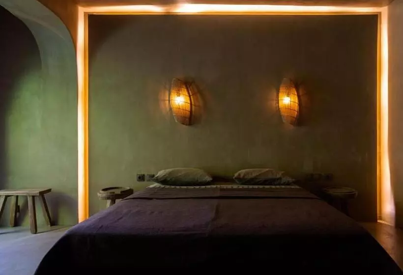 בית מלון כפרי Life Gallery