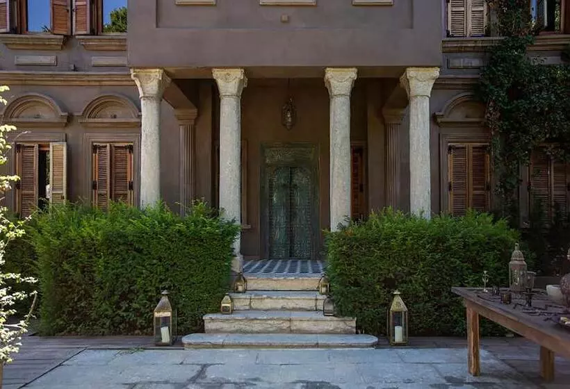 בית מלון כפרי Life Gallery