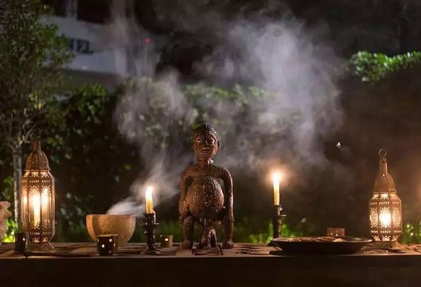 בית מלון כפרי Life Gallery