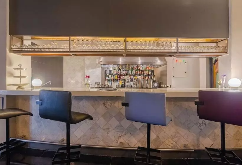 Prodeo Hotel + Lounge