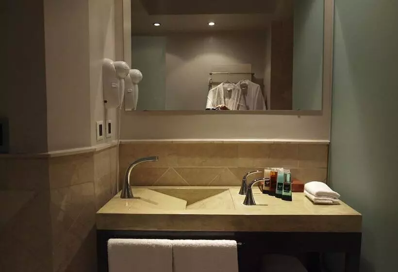 Prodeo Hotel + Lounge