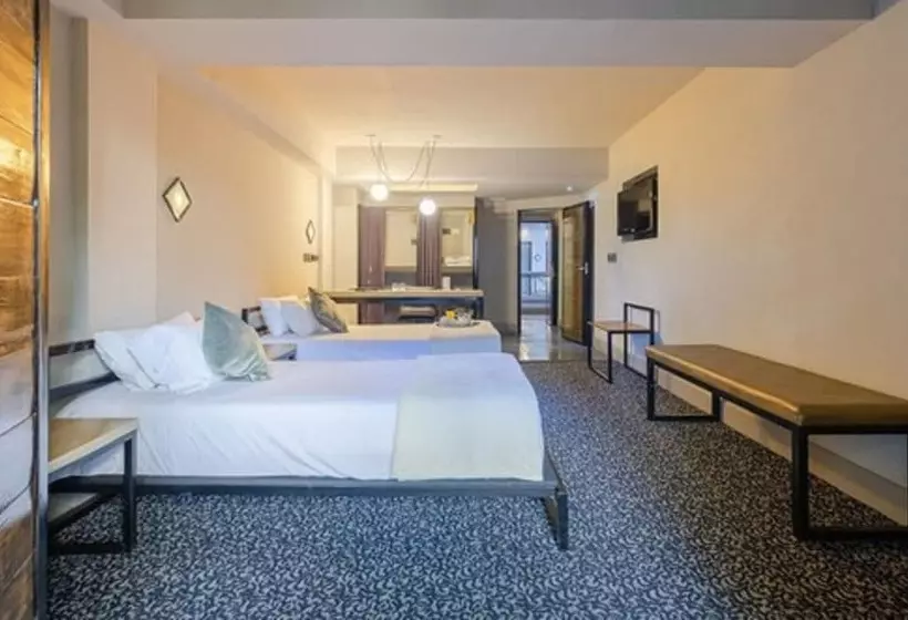 Prodeo Hotel + Lounge