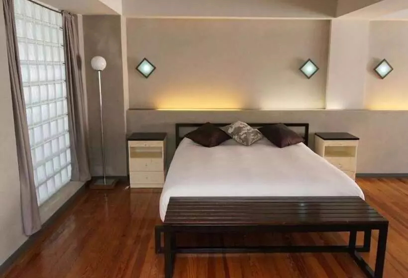 Prodeo Hotel + Lounge