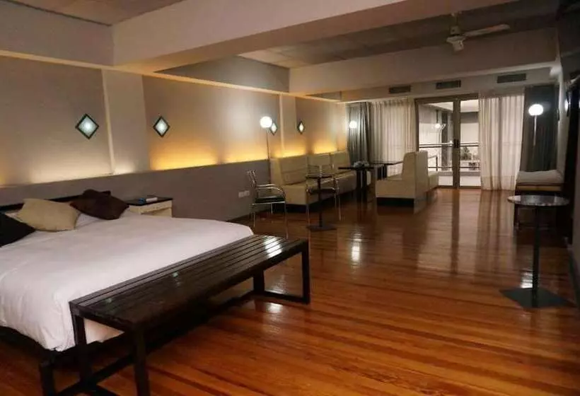 Prodeo Hotel + Lounge