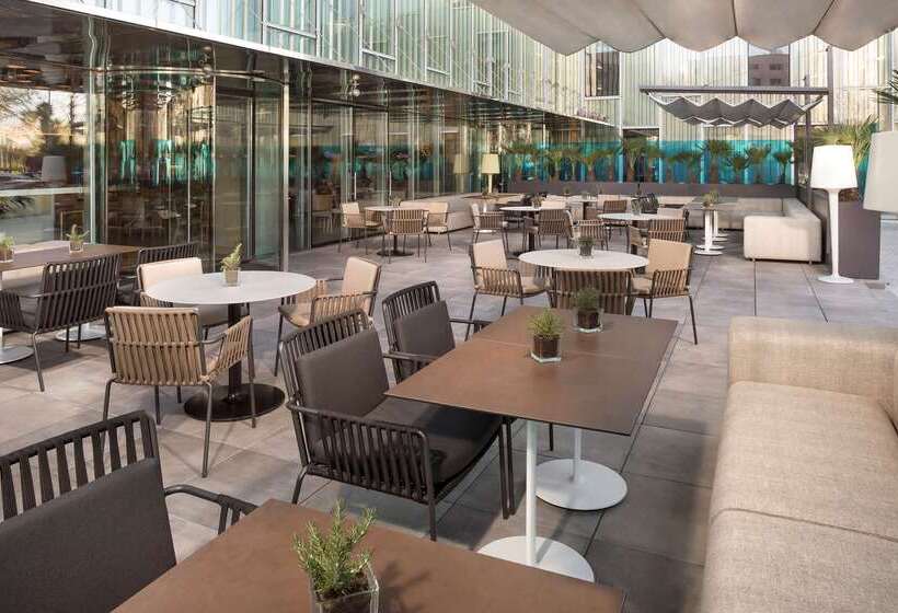 Отель The Level At Melia Barcelona Sky