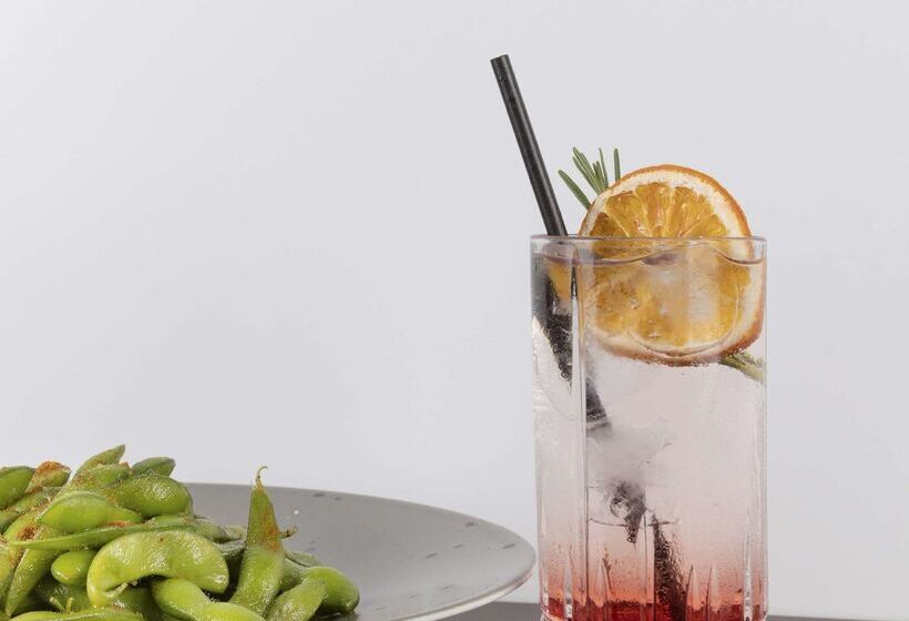 Отель The Level At Melia Barcelona Sky