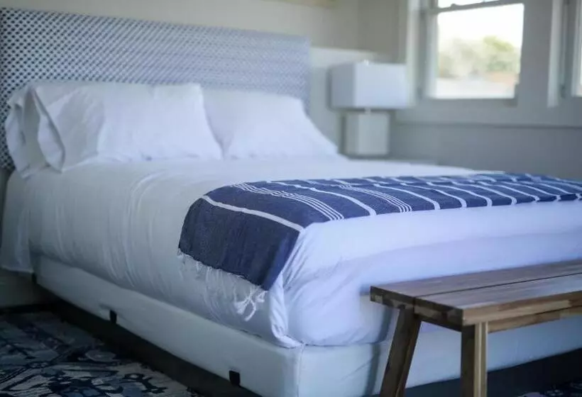 ホテル The Sea Breeze Inn