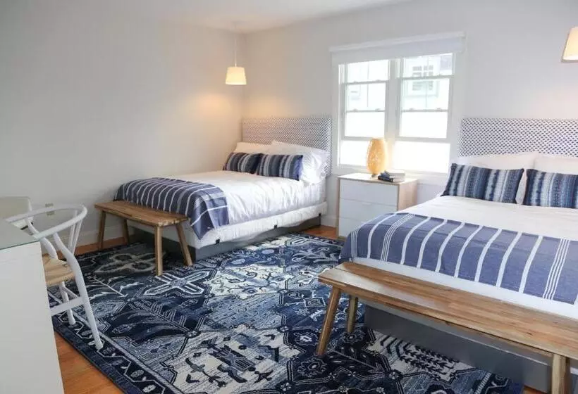 ホテル The Sea Breeze Inn