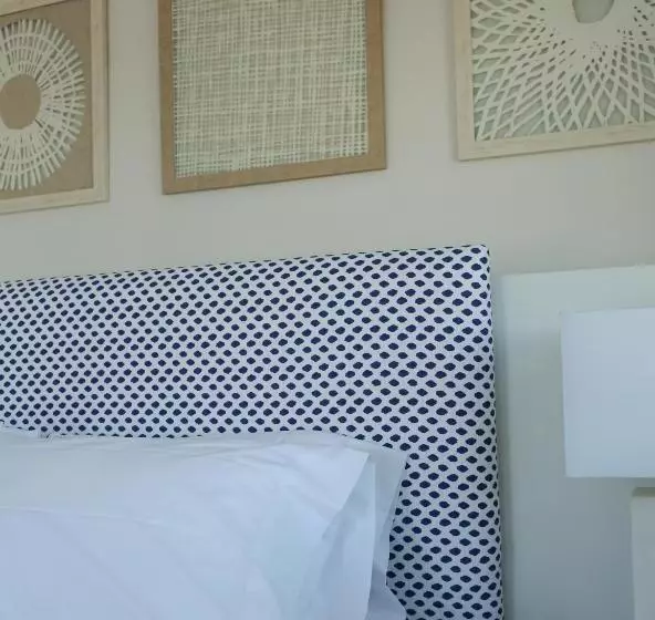 ホテル The Sea Breeze Inn