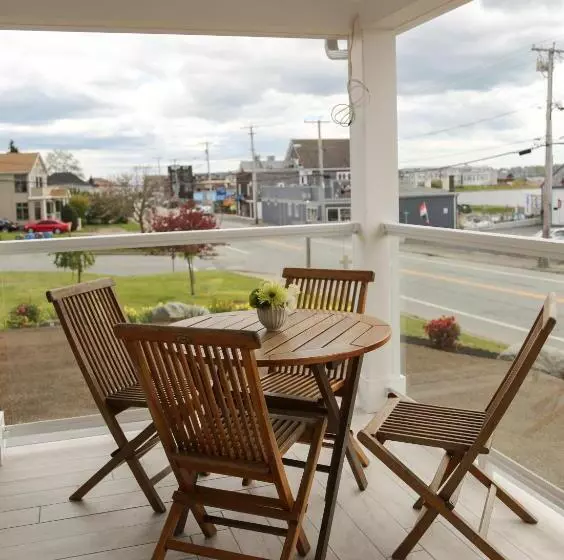 ホテル The Sea Breeze Inn