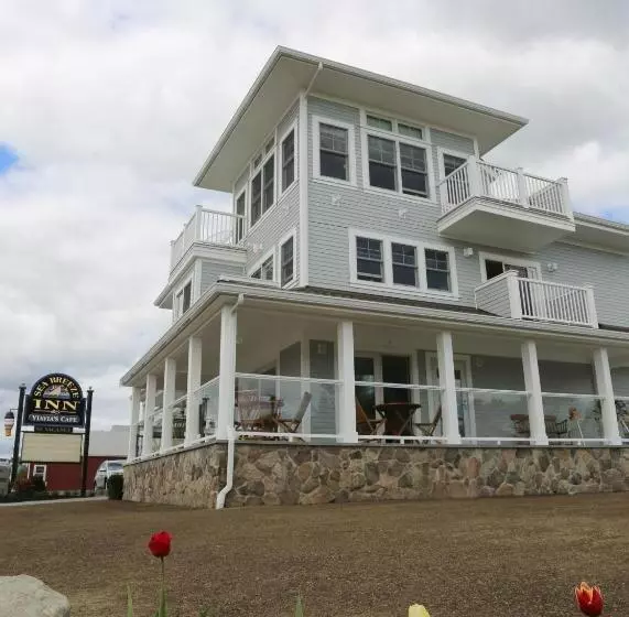 ホテル The Sea Breeze Inn