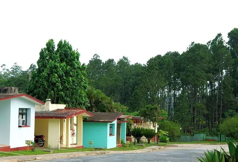 Hotelli Villa Caburní