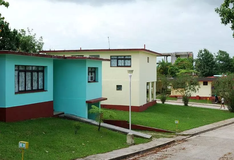 Hotelli Villa Caburní