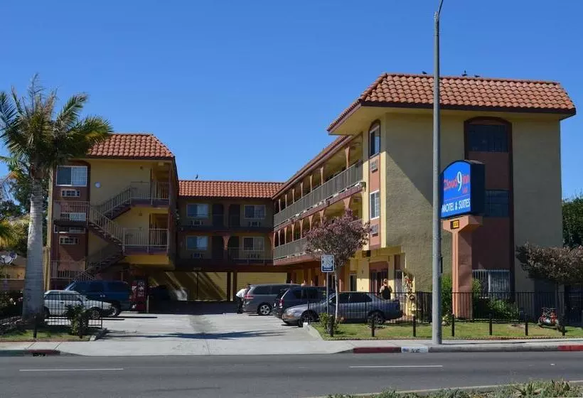 مُتل Cloud 9 Inn Lax