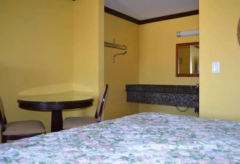 مُتل Cloud 9 Inn Lax