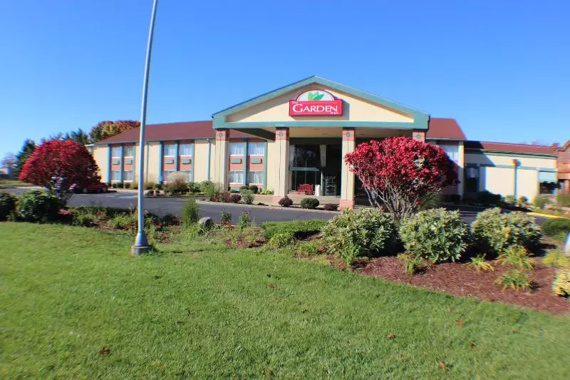 فندق على الطريق The Garden Inn