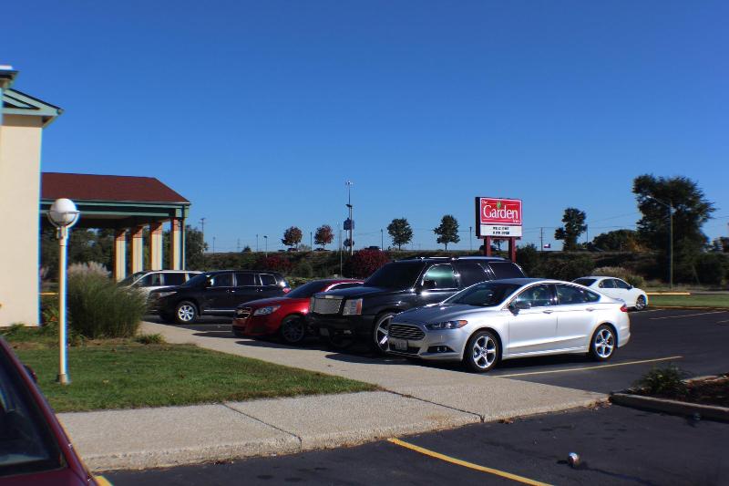 فندق على الطريق The Garden Inn