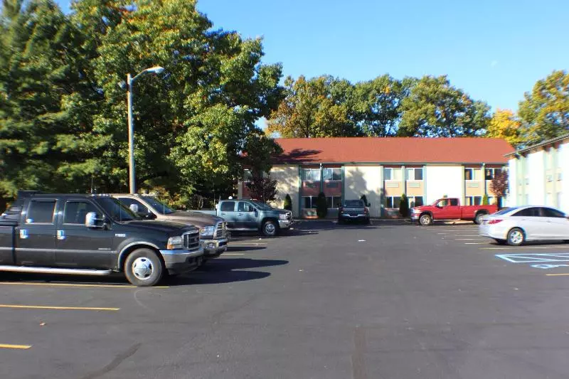 فندق على الطريق The Garden Inn