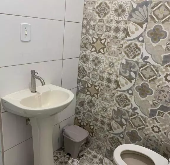 ユースホステル Pousada Universitária Bauru, Cpo ,centrinho, Funcraf ,usp, Facop ,agudos ,parque Vitória Régia , Une