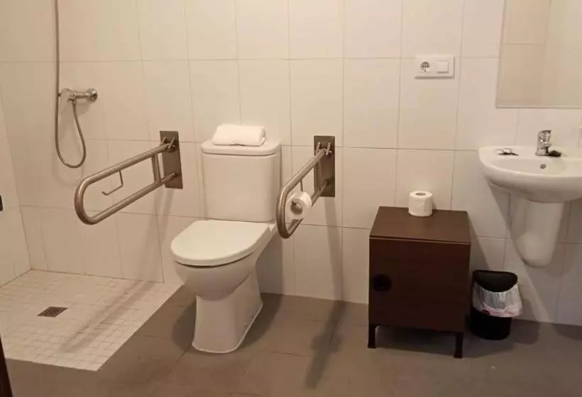 ホテル Hostal San Cristobal   Pontedeume