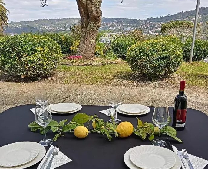 ホテル Hostal San Cristobal   Pontedeume
