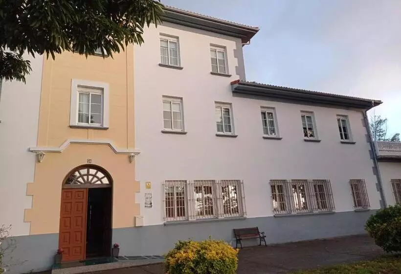 ホテル Hostal San Cristobal   Pontedeume