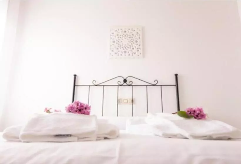 ホテル Hostal San Cristobal   Pontedeume