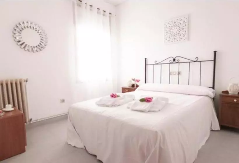 ホテル Hostal San Cristobal   Pontedeume