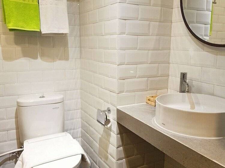 בית מלון כפרי Maxones Loji Kridanggo @boyolali