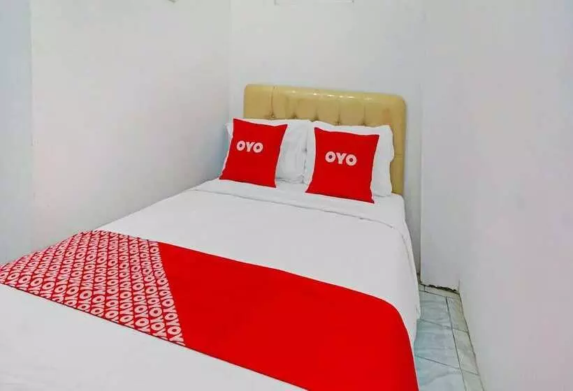 Hotelli Oyo 90793 Btc Guest House Syariah