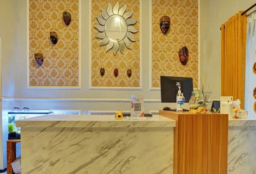 호텔 Oyo 90793 Btc Guest House Syariah