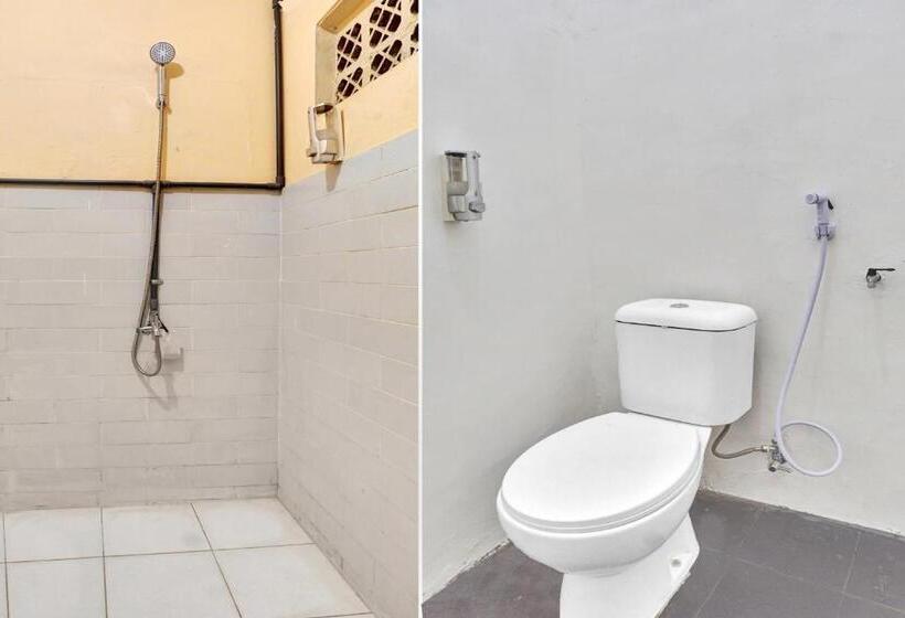 호텔 Oyo 90793 Btc Guest House Syariah