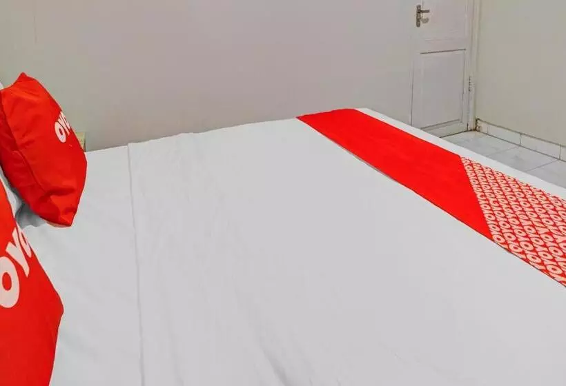 Hotelli Oyo 90793 Btc Guest House Syariah