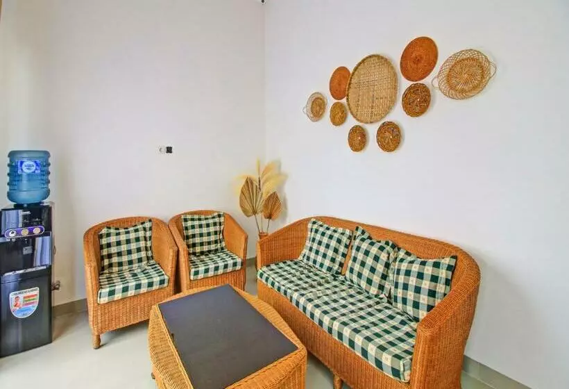 Hotelli Oyo 90820 Madania Guesthouse