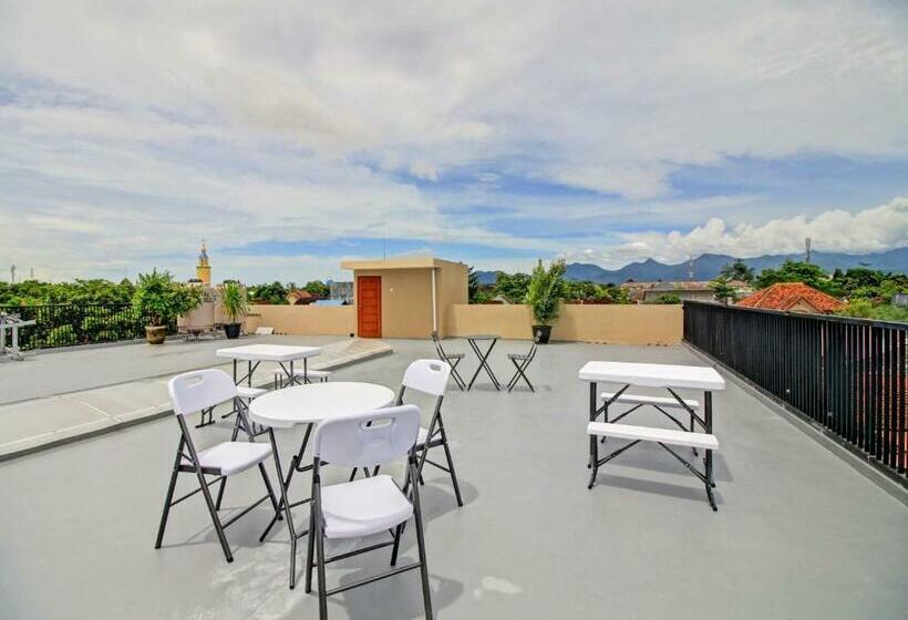 酒店 Oyo 90820 Madania Guesthouse