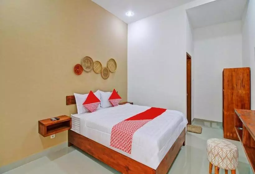 Hotelli Oyo 90820 Madania Guesthouse
