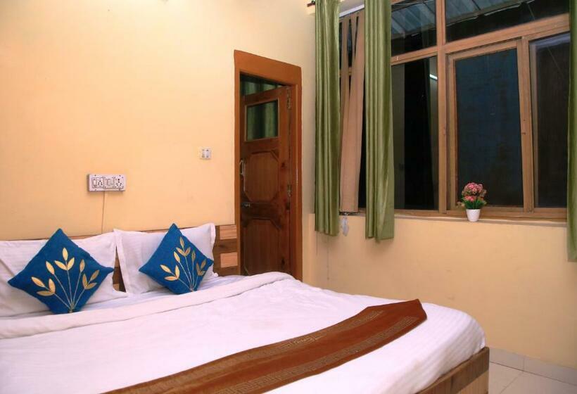 Отель Pinewood Cottages Shimla