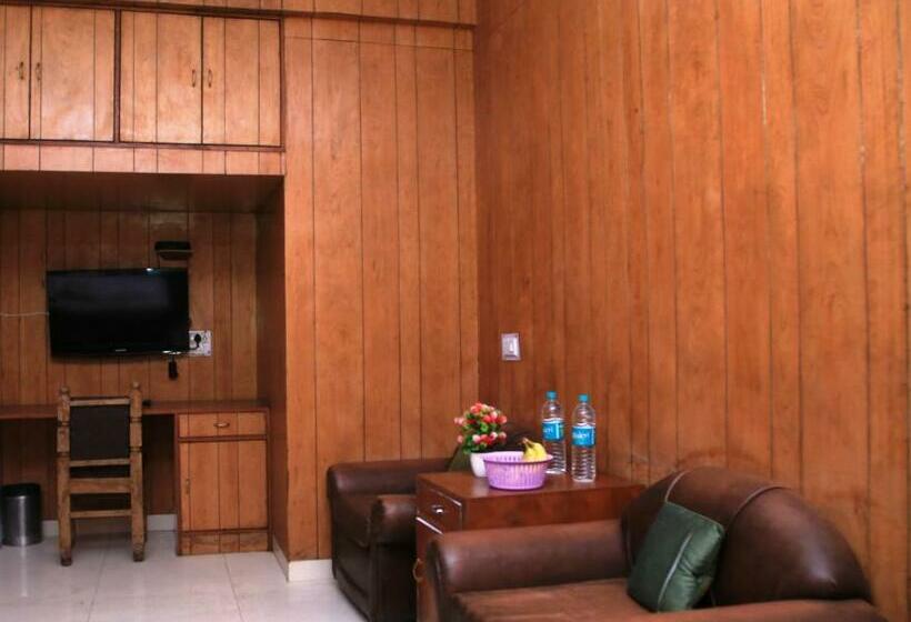 Отель Pinewood Cottages Shimla