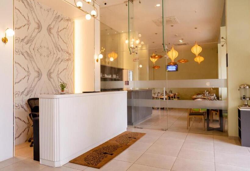 בית מלון כפרי Tgi Ameya Grand