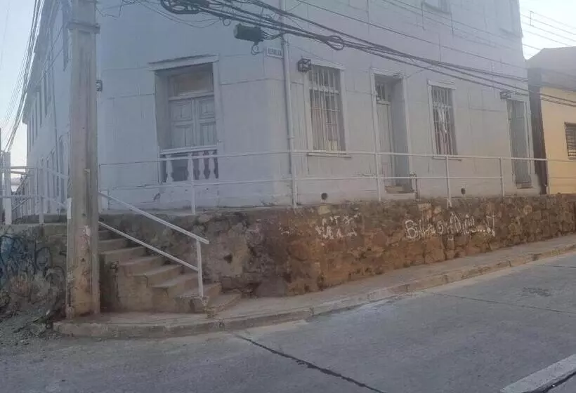 پانسیون Hostal Playa Ancha