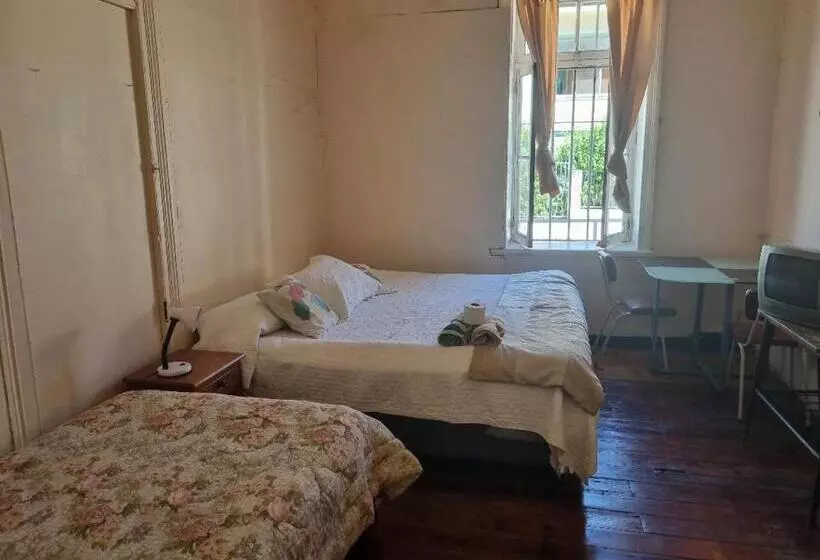 پانسیون Hostal Playa Ancha