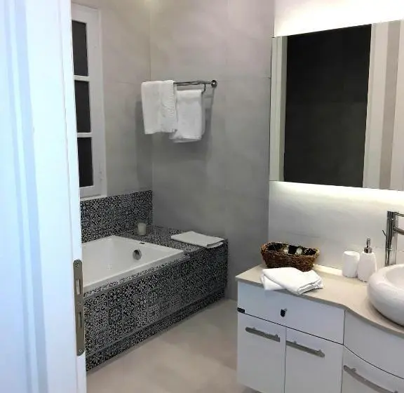 Cavo Seaside Suites
