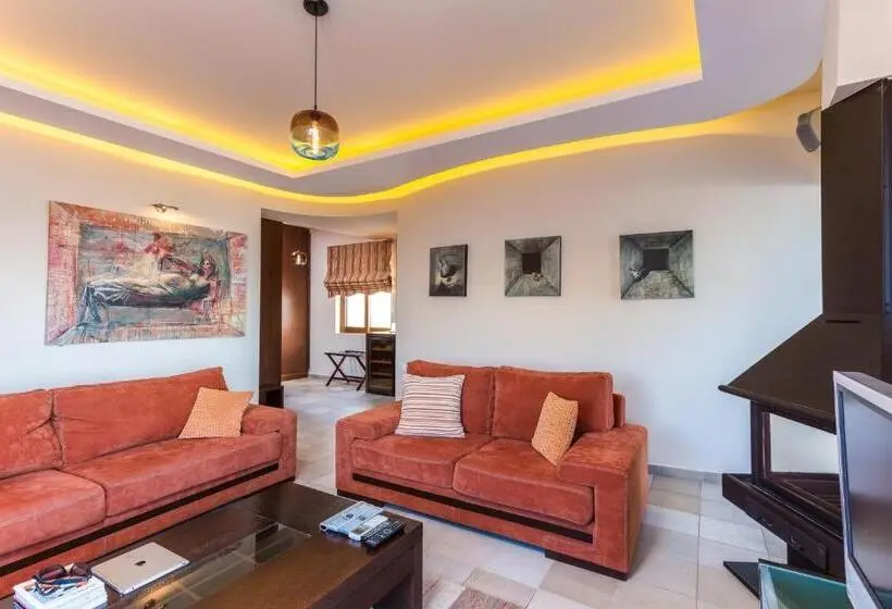 Cavo Seaside Suites
