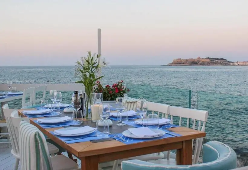 Cavo Seaside Suites